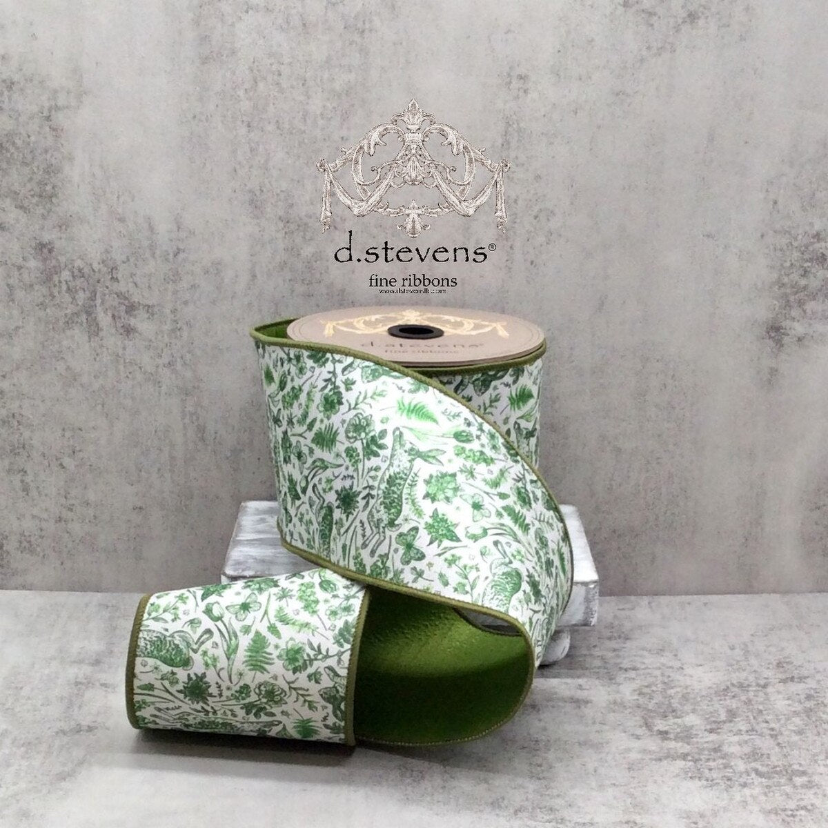 Floral Pattern Dupion Ribbon in Forest Green and White