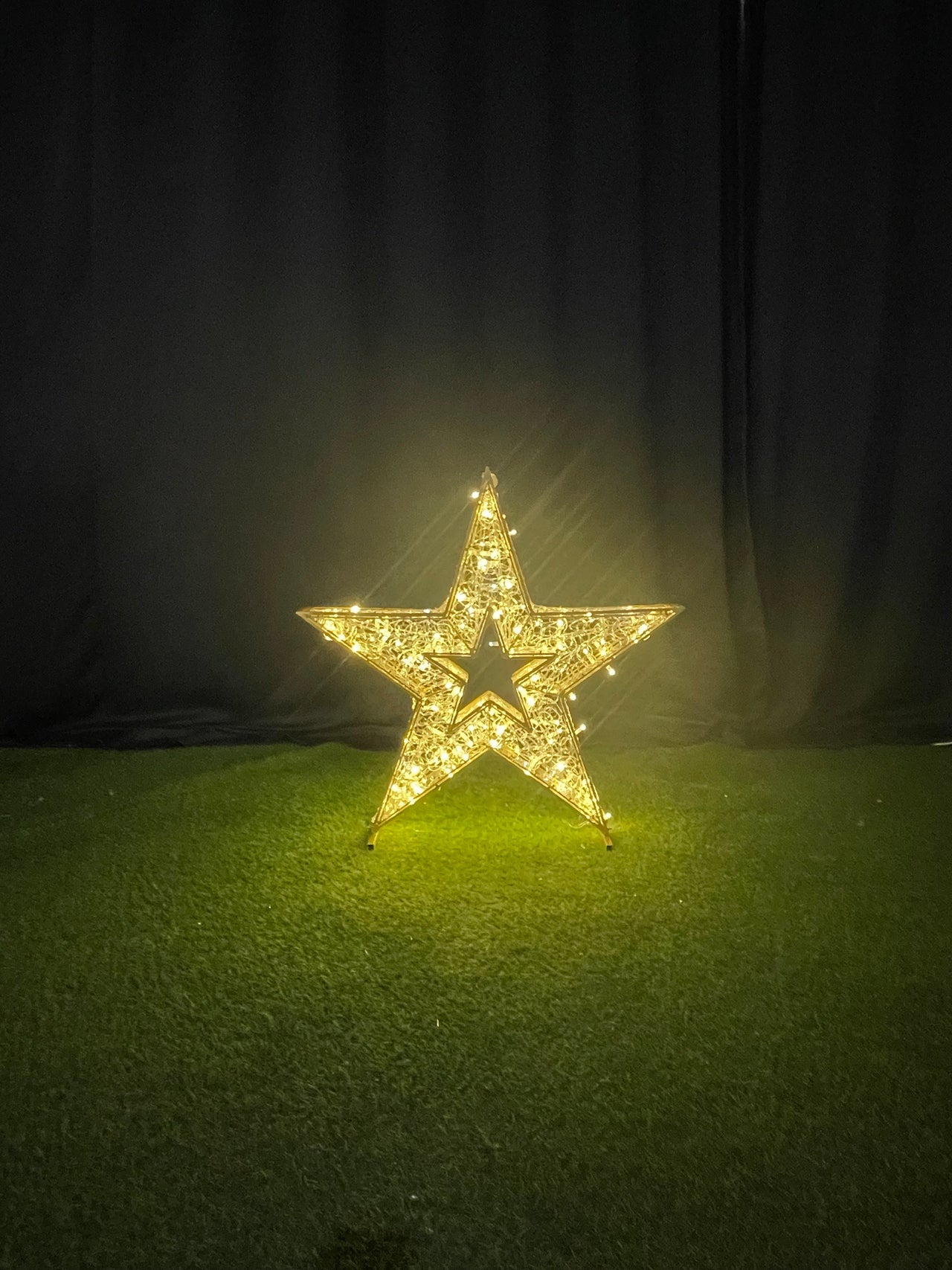 2 FT 3D Star Warm White With Cool White Flashing Effect