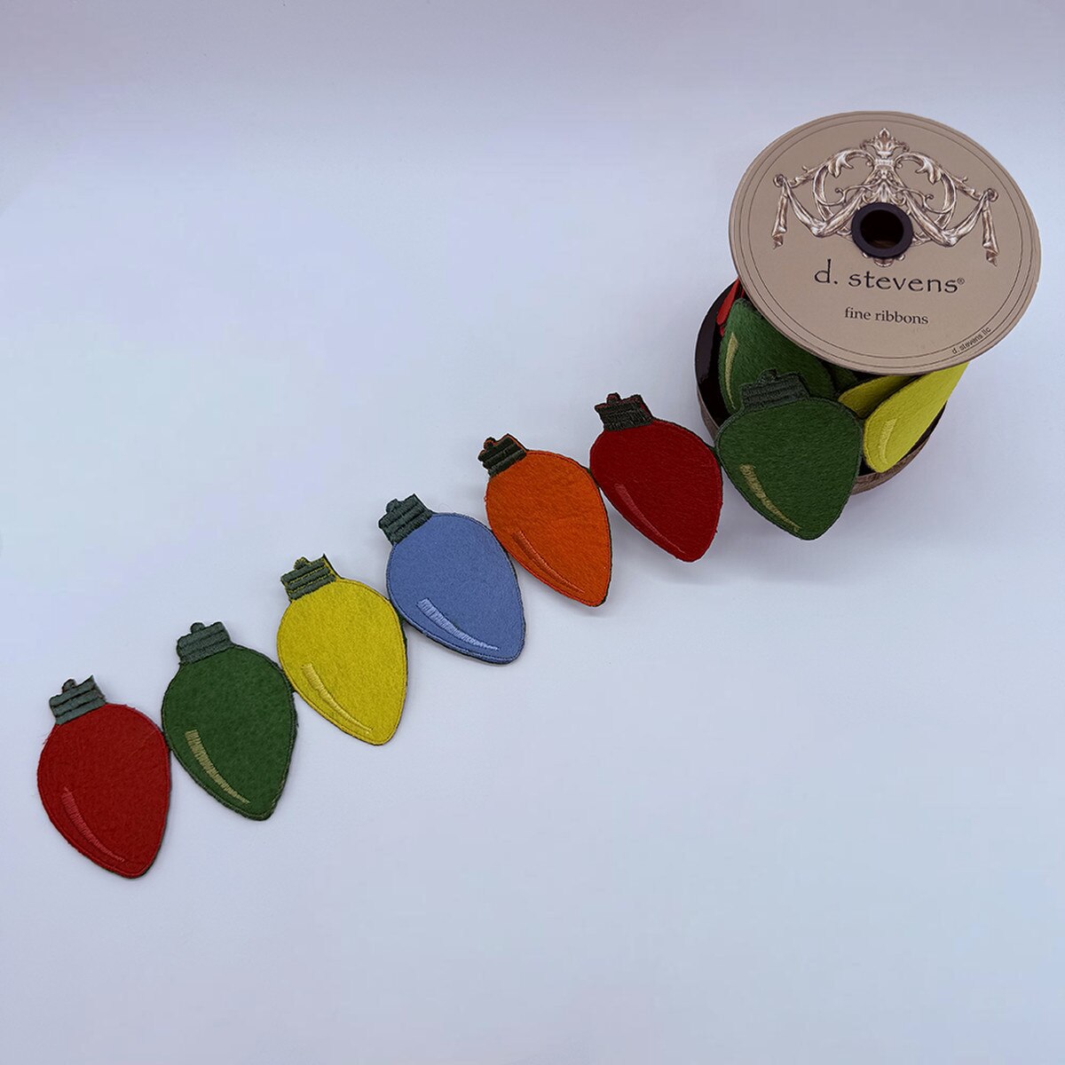 Multicolor Felt Light Bulb Garland 3 in x 3 Yds