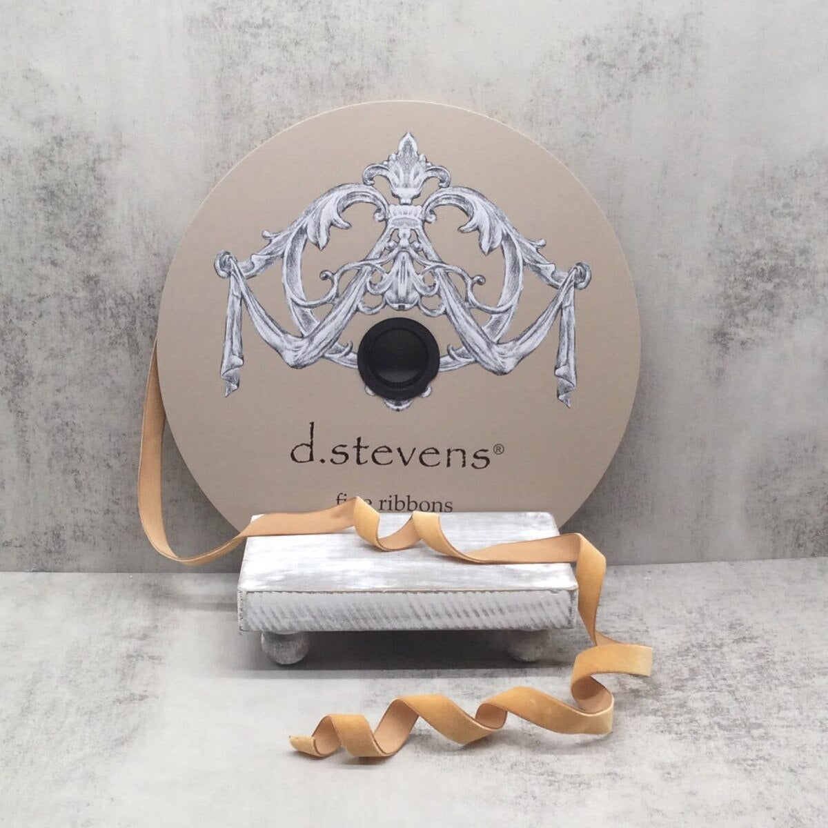 Voss Velvet Ribbon 8 Inch X 50 Yards Caramel