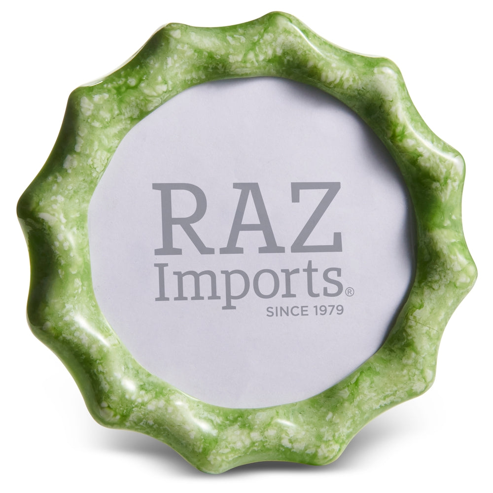 7.5" Green Scalloped Round Frame