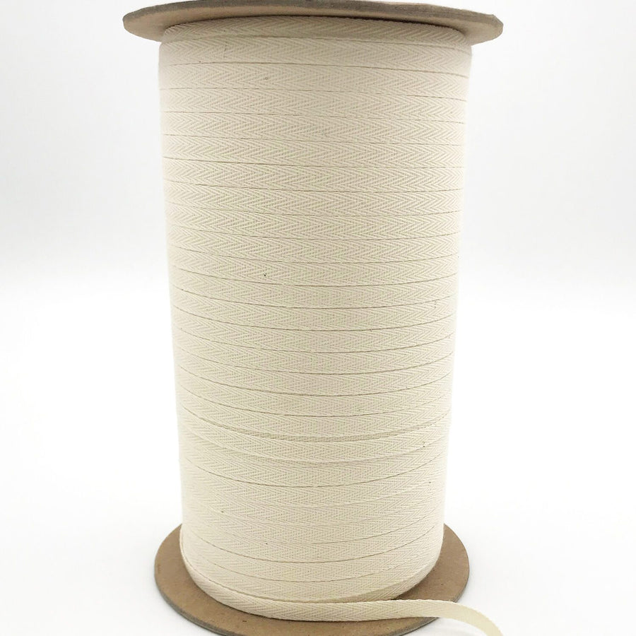 1/4 Inch 100% Cotton Classic Light Weight Twill Ribbon with Woven Edge (500 Yards) – 598-14-02 NATURAL
