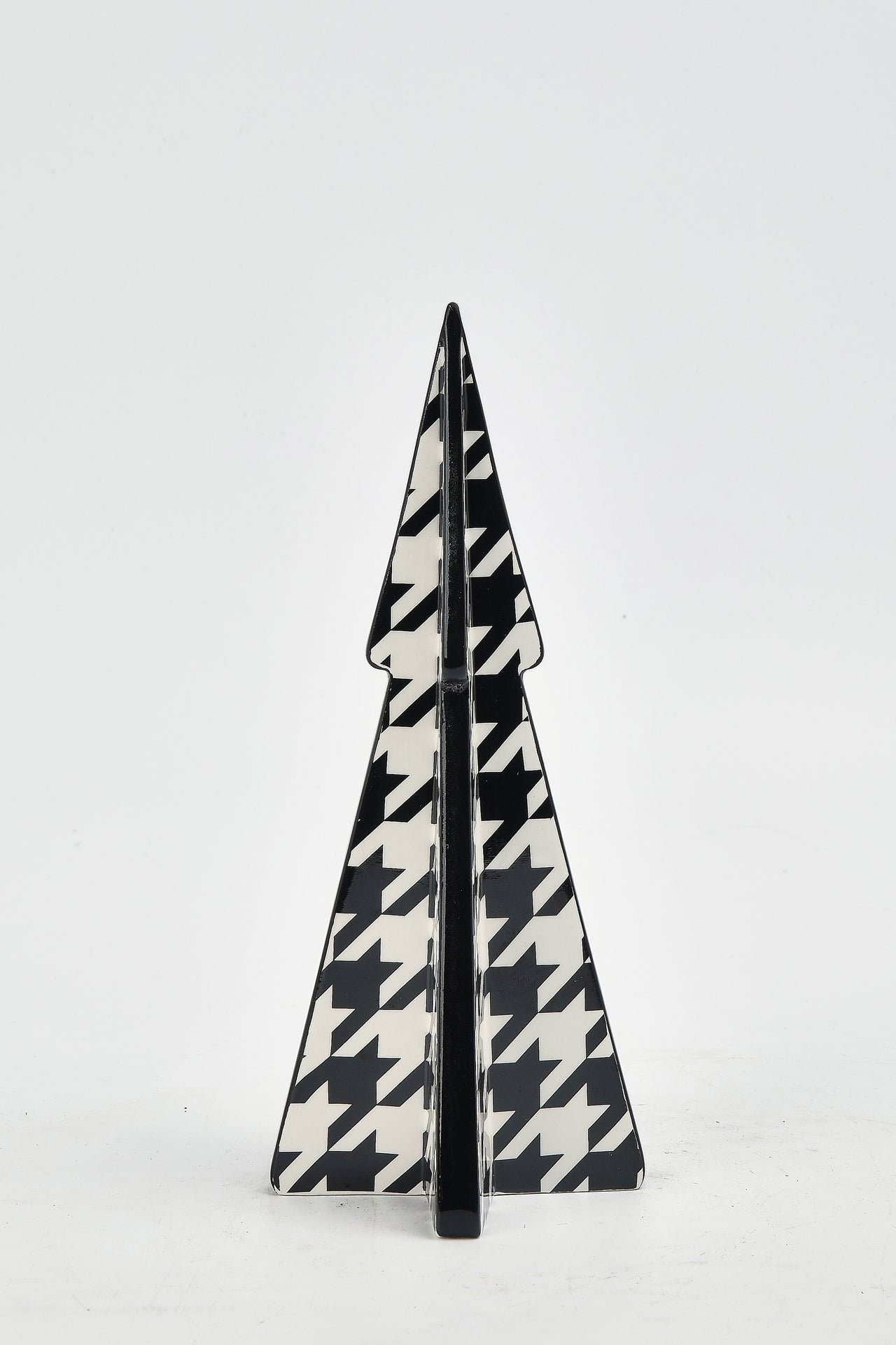 Sm. Xmas Tree With Houndstooth Decal. Black & White