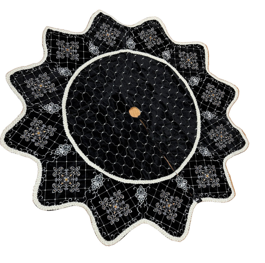 Pre-Order 2026- Black & White Velvet Pearl Collection Tree Skirt