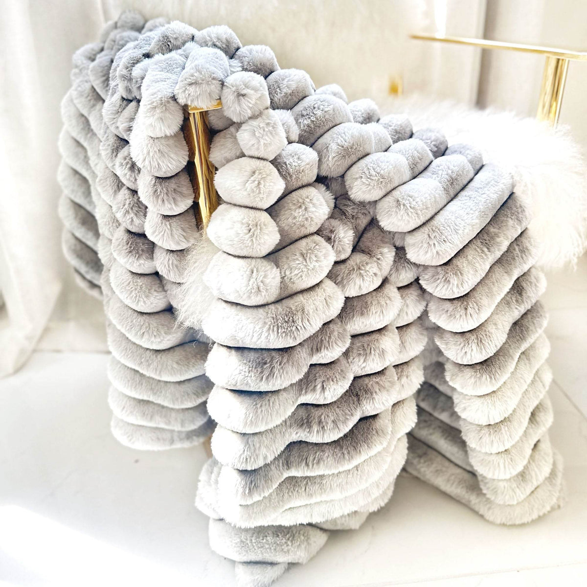 Plutus Gray Silver Luxe Bunny Faux Fur Luxury Throw Blanket-3