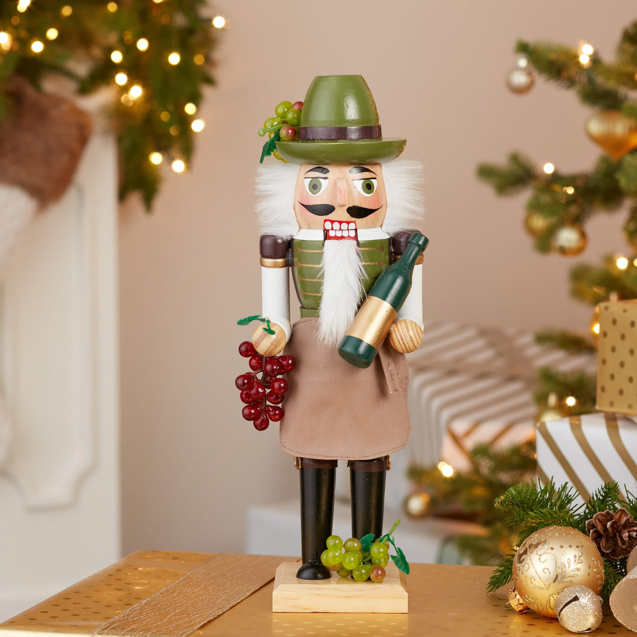 15" Wine Grower Nutcracker