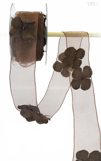 1.5 Inch Flower With Pearl Brown Ribbon Garland