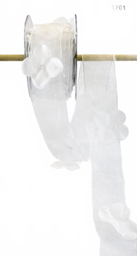 1.5 Inch Flower With Pearl Ribbon Garland